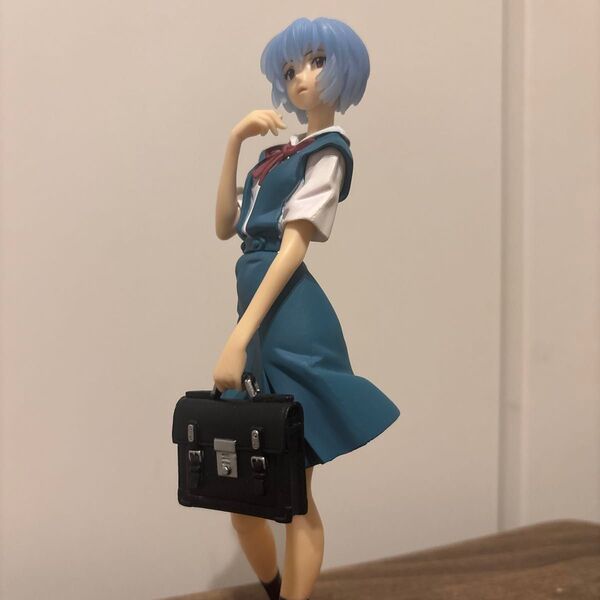 新世紀エヴァンゲリオン 綾波レイ フィギュア 制服