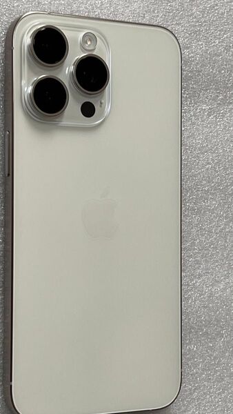 iPhone 15 ProMax 256GB ホワイトチタニウム SIMフリー