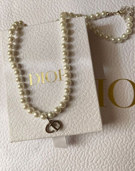 Christian Dior ノベルティチャームロゴネックレス 【新品】