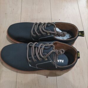 キャンバス ブラック スニーカー