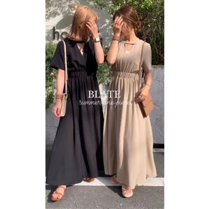 【美品】BLATE バックオープンフレアマキシワンピース ワンピース ロングワンピース 着やせ FREE