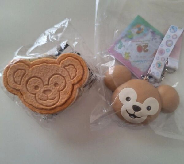 【新品】東京ディズニーシー ダッフィー&フレンズ20周年カラフルハピネス クッキー スーベニア ミニスナックケース