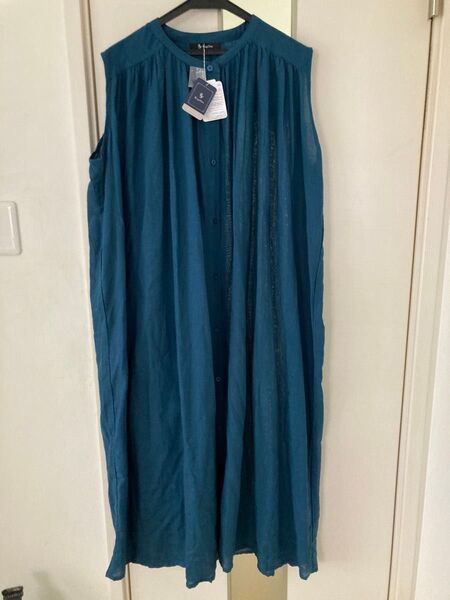 新品未使用タグ付Ragoutノースリーブロングワンピース Lサイズ 替えボタン有り