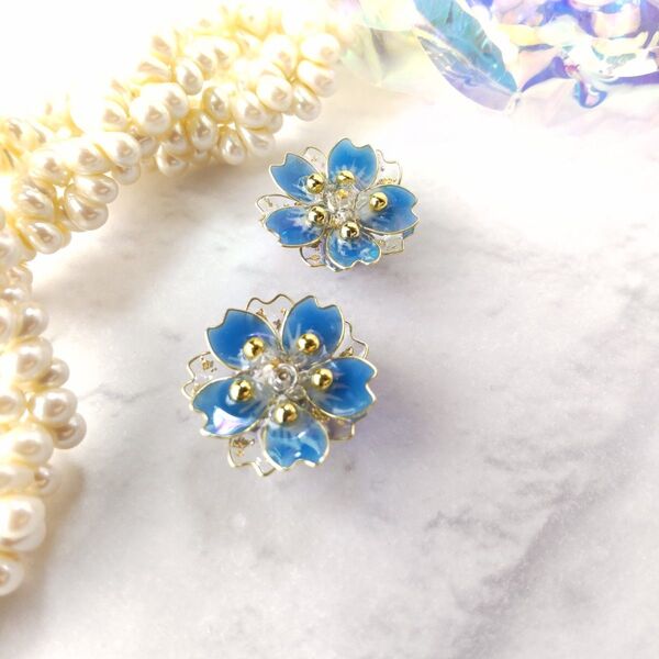 No.m52 輝きの花 桜 青空ブルー ピアス イヤリング