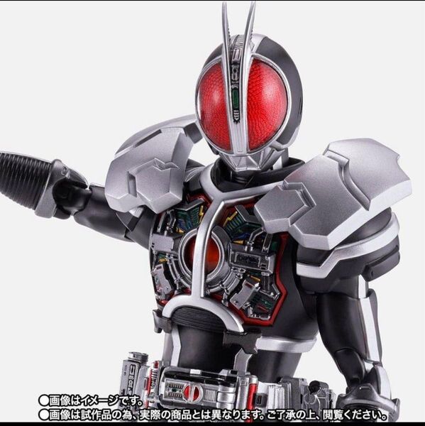 S.H.Figuarts (真骨彫製法) 仮面ライダーファイズ アクセルフォーム