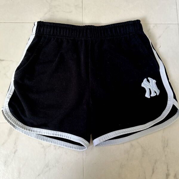 試着のみ美品 ショートパンツ スウェット NY 短パン ニューヨーク 黒 ブラック ヤンキース Mサイズ メジャーリーグ