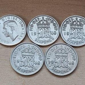 1948年発行のイギリスの5枚セット、王冠と肖像デザインが特徴。- 年号: 1948- 通貨単位: 6d - 枚数: 5枚 古銭