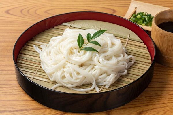 稲庭手よりうどん切り落とし 650g お得用 北海道産小麦粉 のどごし 秋田名産 熟成 日本3大うどん