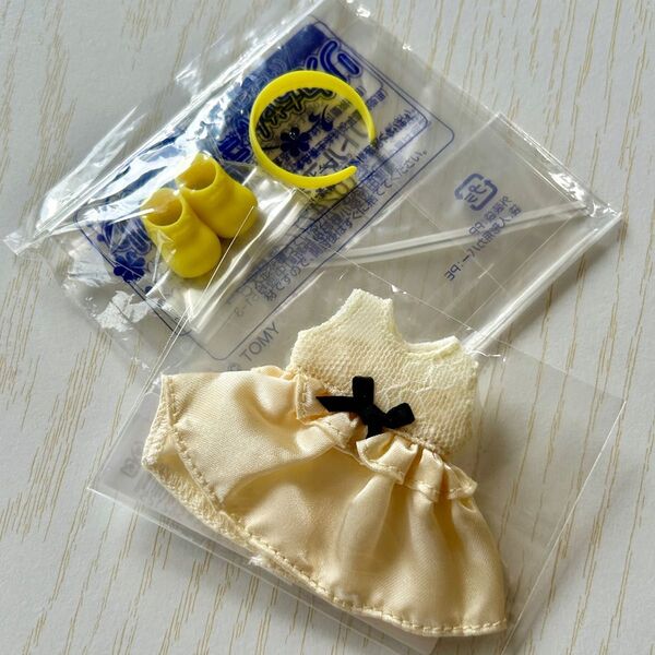 お人形教室 ミキちゃんマキちゃん レースペブラムワンピース(クリーム)ブーツ カチューシャセット