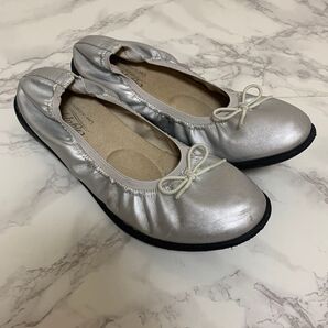 フェリシモ リブインコンフォート くにゃっプス パンプス