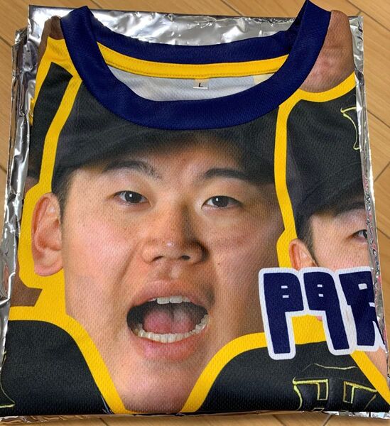 阪神タイガース 門別啓人 顔柄シークレットTシャツ ラスト1枚