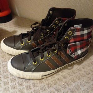 adidas ハイカットスニーカー 26センチ paypayフリマ最安値!