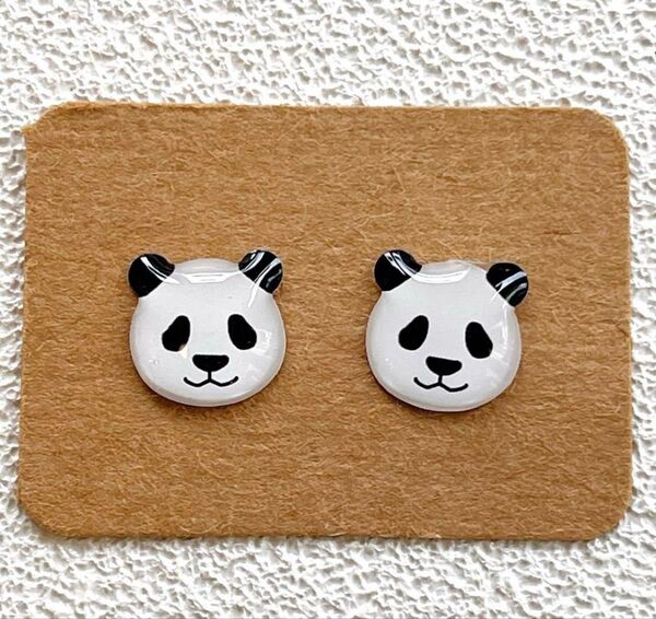 パンダ ピアス 樹脂ピアス ノンホールピアス レジン ワンポイント 動物
