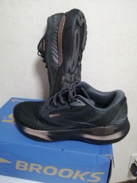 BROOKS Adrenaline GTS 22 ランニングシューズ