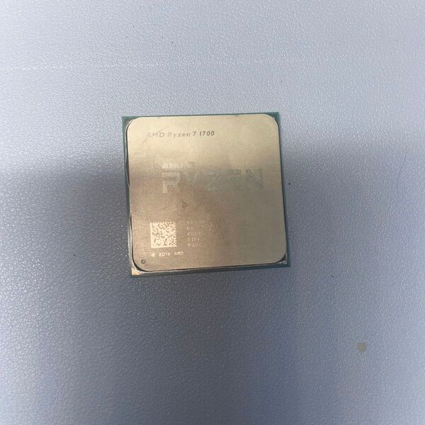 AMD Ryzen7 1700 CPU
