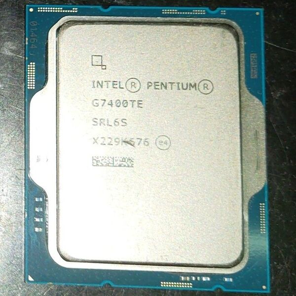 Pentium Gold 7400TE 3GHz LGA1700 35W動作品