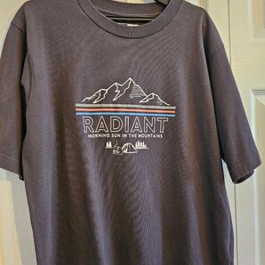 RADIANT Tシャツ 山とテントのロゴ