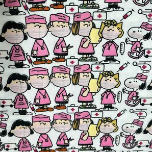 スヌーピープリント生地40 PEANUTS ハギレ ハンドメイド SNOOPY ドクタースヌーピー 約70×100cmサイズ