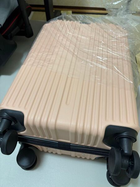 キャリーケース ピンク 定価9180円 激安
