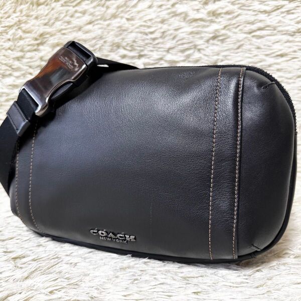 COACH コーチ グラハム ユーティリティ ボディバッグ 斜め掛け ウエストポーチ レザー 本革 ショルダー クロスボディ 黒