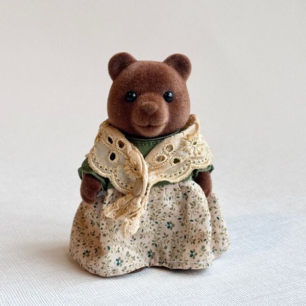 シルバニアファミリー ブラウンクマのおばあさん クマファミリー(ブラウンタイプ) 初期 レア 廃番品