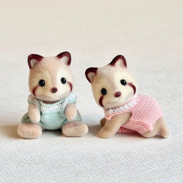 シルバニアファミリー ふたごのアライグマの赤ちゃん アライグマファミリー ふたごちゃん 双子 当時物 廃盤品 レア 希少