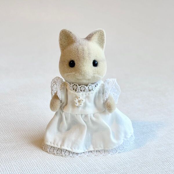 シルバニアファミリー アイボリーネコファミリー アイボリーネコの女の子 アーバンライフ 廃盤品 当時物 レア 希少