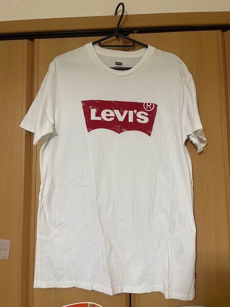 LEVI’S Tシャツ