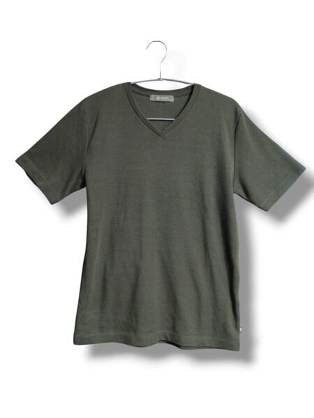 nano universe ナノユニバース VネックTシャツ カーキ メンズ 美中古