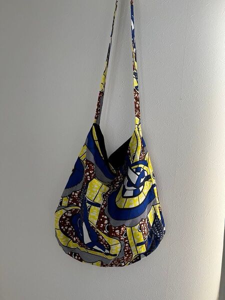 No432 アフリカ布 ハンドメイド 斜めがけバッグ