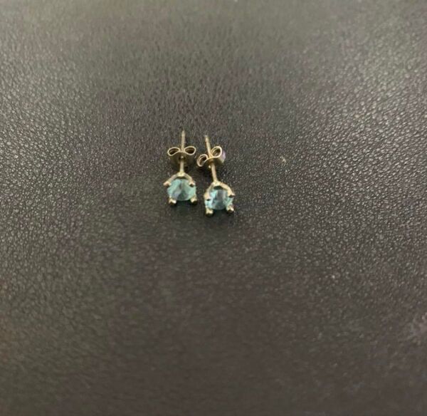ピアス サファイアブルー