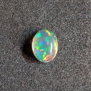 天然ファイアオパール 1.235ct 遊色効果あり