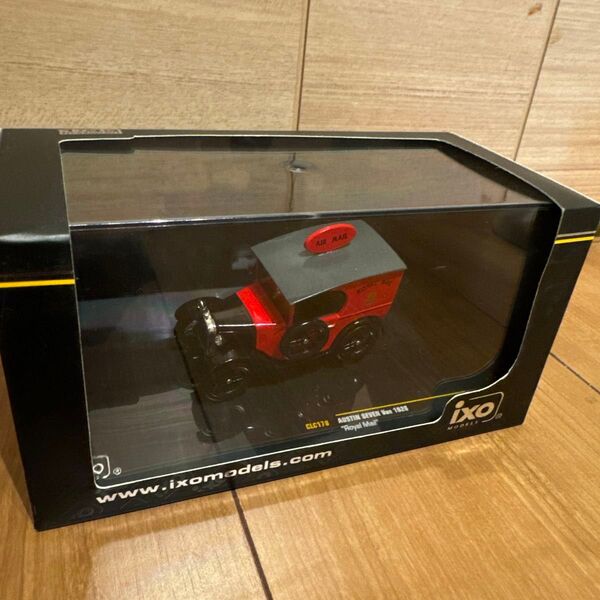 IXO 1:43 1928 Austin Seven Van Roy