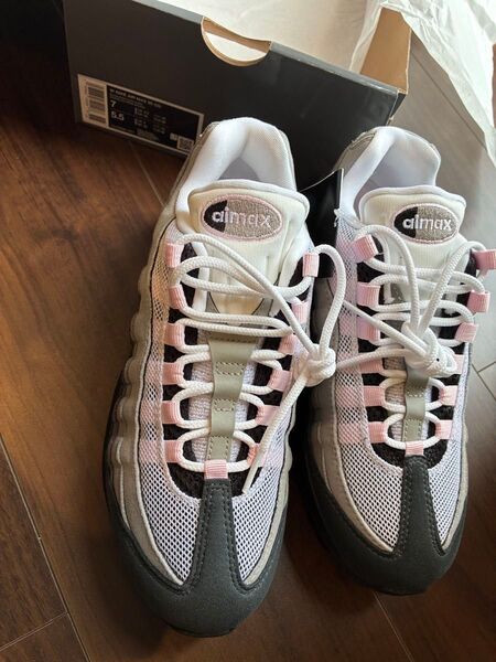 NIKE W AIR MAX 95 OG BLACK/PINK FOAM-WHITE-REFLECT SILVER 24cm