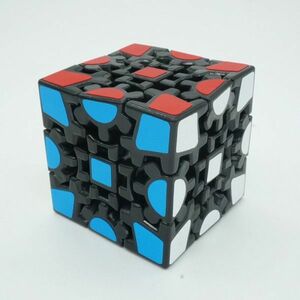 ギアスタイルキューブマジック3x3x3プロフェッショナルスピードパズル教育玩具ツイストパズルマジックキューブ