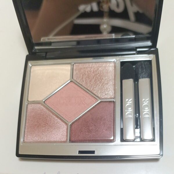 Dior アイシャドウ サンククルール743