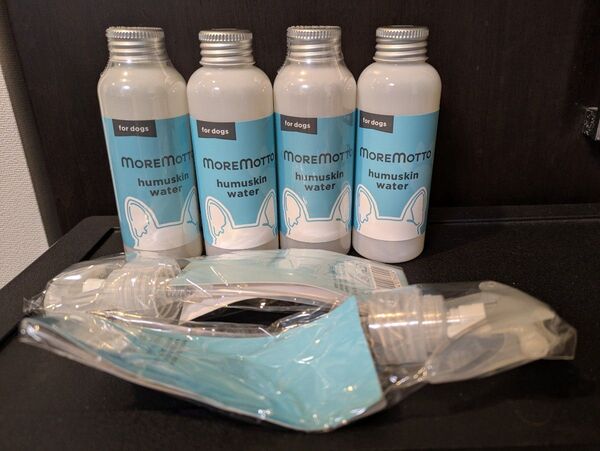 MOREMOTTO humuskin water 4本セット スプレーボトル付き