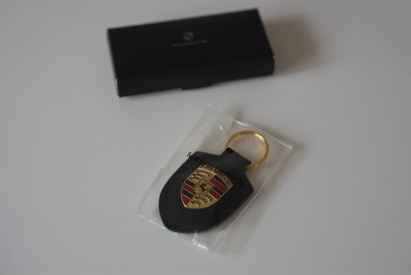 【新品】PORSCHE ポルシェ 純正クレストキーリング ブラック