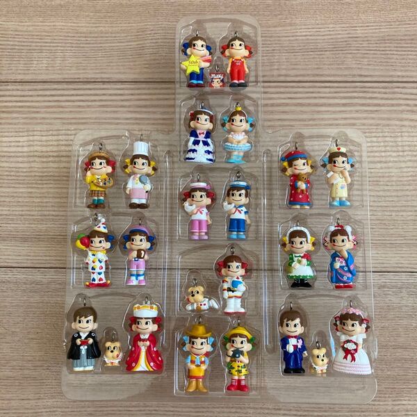 ペコちゃん50周年フィギュア チャーム セット 不二家 キーホルダー マスコット コレクション