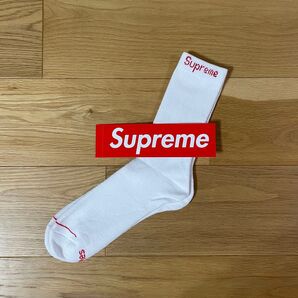早い者勝ち!supreme白ソックス1足&ステッカーセット1pairs ホワイト