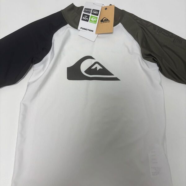 当日発送 Quiksilver ラッシュガード 140㎝