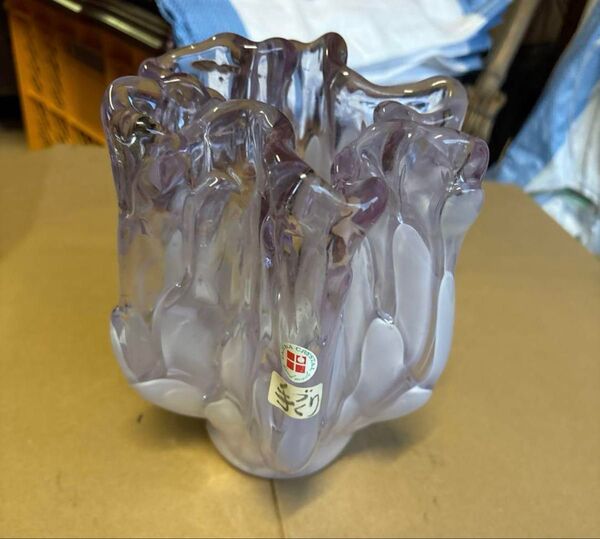 昭和レトロ 花器 ガラス花器 花瓶 フリル パール パープル フラワーベース 綺麗