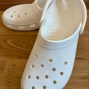 ☆CROCSクロックス) クラシック リアルツリー エクストラ クロッグ ホワイトM8/W10