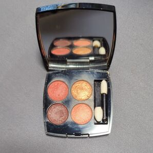 CHANNELアイシャドウ