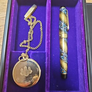 【超レア】内閣総理大臣特別慰労品 セーラー万年筆 21K 螺鈿蒔絵 桜流れ 恩賜懐中時計セット 桐紋いり漆塗り特製箱付き