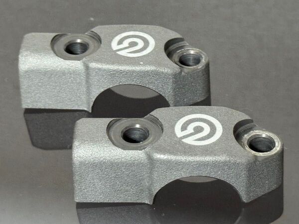 Brembo RCS ラジアルブレーキマスター 純正品 ミラーホルダー M10ミラー用 ミラーハンドルバークランプ タイプ 2個