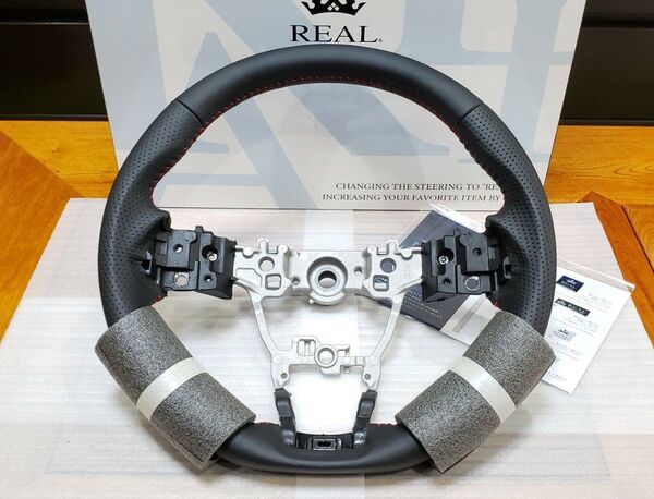 REAL│ステアリング│オールレザー│ライズ ロッキー (200系) ルーミー(900系 後期) トール│レアル