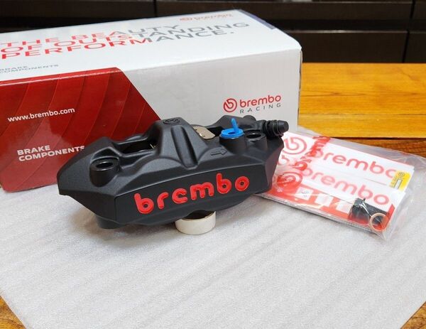 brembo|ラジアル モノブロック M4│108mm│右側│ブレーキ キャリパー│ブレンボ│ブラック|120.A397.60
