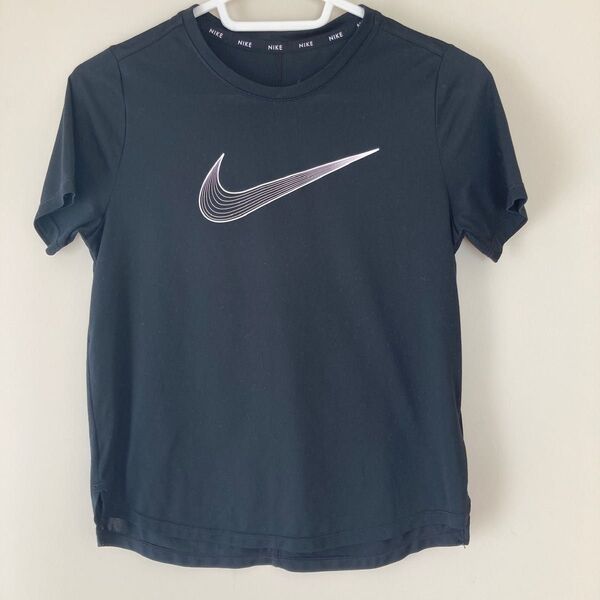 キッズ 140cm M ナイキ Tシャツ 半袖 黒 ブラック スポーツ ジュニア