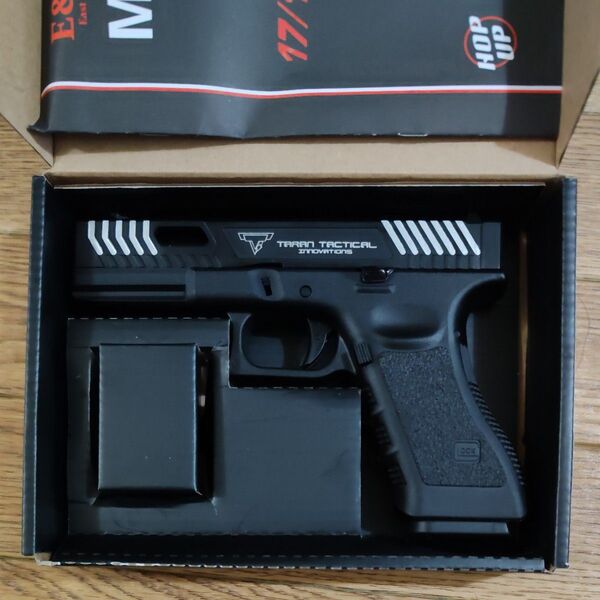 E&C 1104 GLOCK17 TTI ガスブローバック 墨入れ パーティングライン加工&塗装 気密取り
